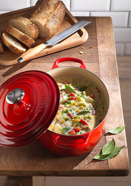 Le Creuset Signature