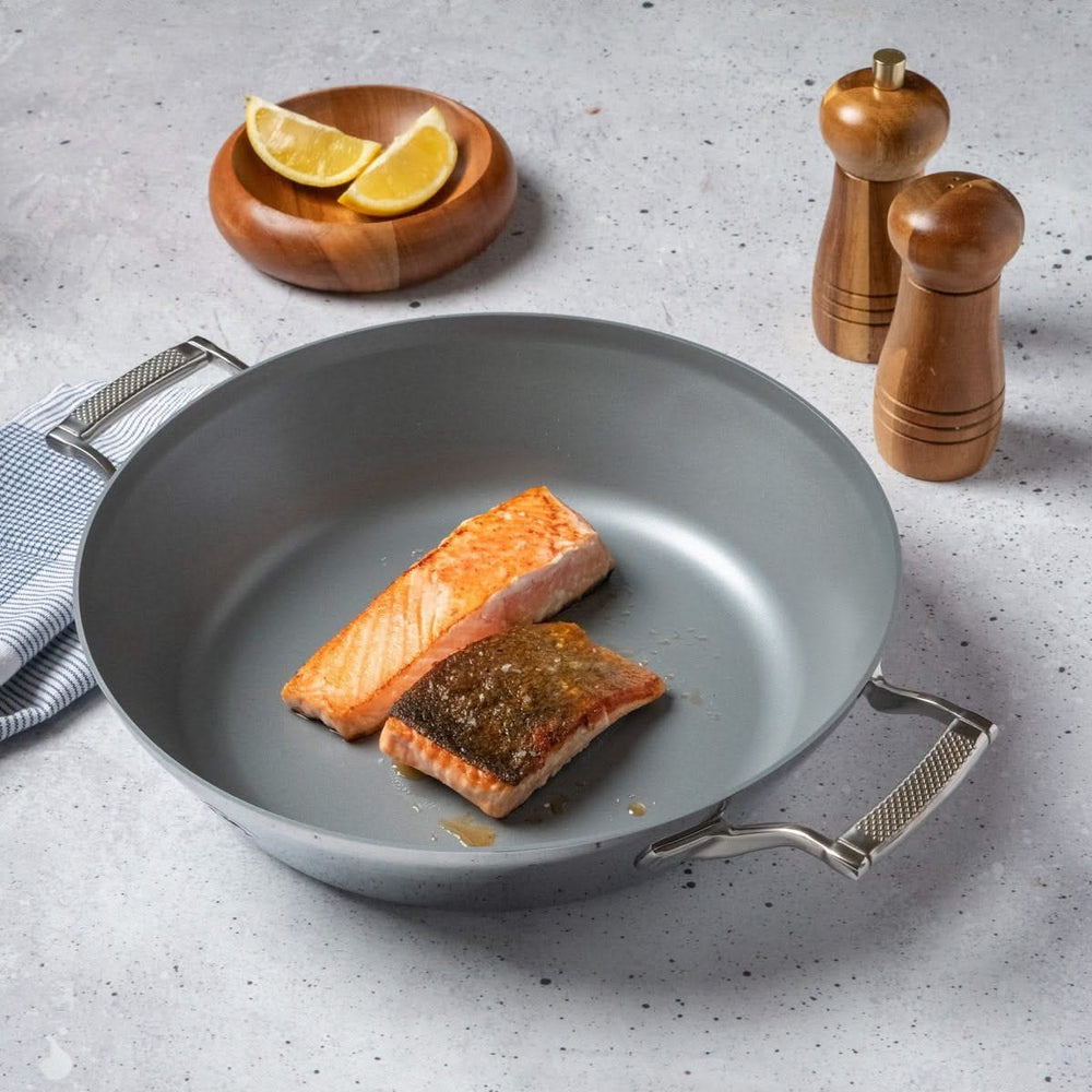 Saveur Selects Pannenset Voyage Series (Hapjespan ø 25 cm + Koekenpan ø 30 cm) - TriPly RVS - Inductie en alle andere warmtebronnen