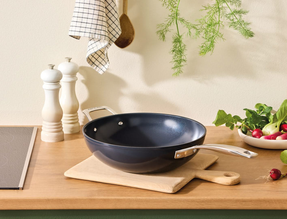 Le Creuset Wokpan Essential Non-Stick Ceramic - ø 30 cm / 4.7 liter - keramische anti-aanbaklaag