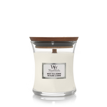 WoodWick Geurkaars Mini White Tea & Jasmine - 8 cm / ø 7 cm - Geurkaars in Glas - Houten Lont