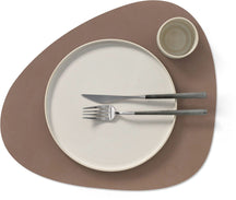 LIND DNA Placemat Nupo - Leer - Truffle - 44 x 37 cm