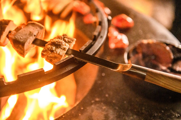Forged BBQ Spies Churrasco - Olijfhout / Staal - V - vorm - 60cm