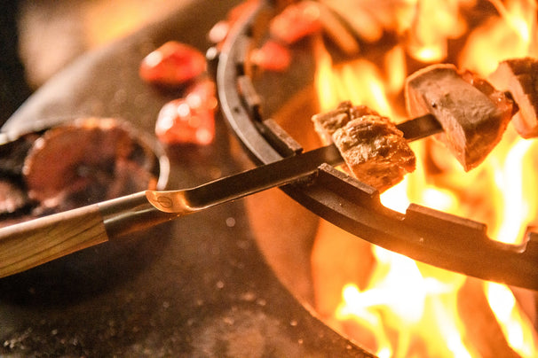 Forged BBQ Spies Churrasco - Olijfhout / Staal - V - vorm - 60cm