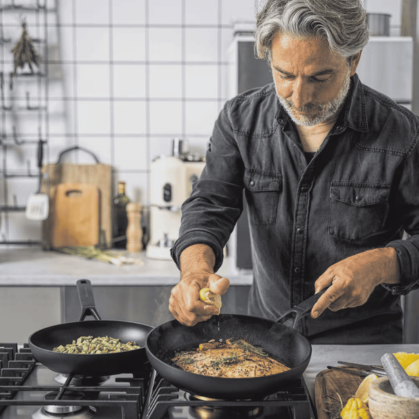 KitchenAid Koekenpannenset Classic Forged 2-delig - keramische anti-aanbaklaag - Koekenpan ø 24 & 28 cm