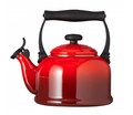 Le Creuset Fluitketel Tradition - Kersenrood - 2.1 liter - inductie geschikt -