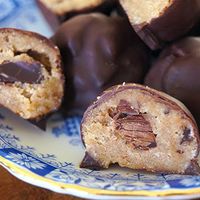 Raw chocolate chip cookie dough balls