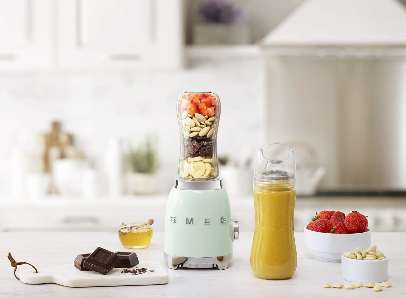 SMEG Personal Blender - compact - Groen - PBF01PGEU kopen? | Cookinglife